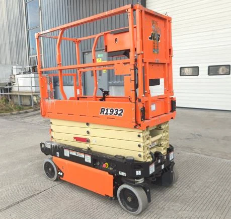 Elevador de Tijera Eléctrico R1932 JLG Usado
